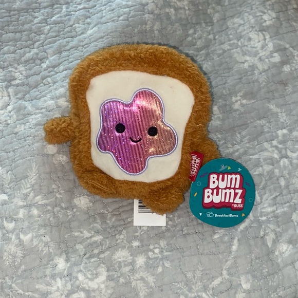 Set of 2 medium food 🥘 bumbumz, blueberry muffin 🫐 and PB&J 🍇 - Picture 3 of 4